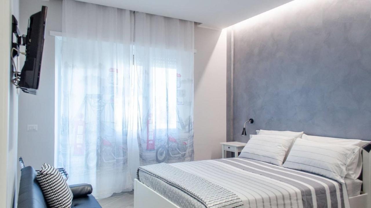 Interno 1 Ciampino Roma Luxury Apartment Con Balcone Bagian luar foto