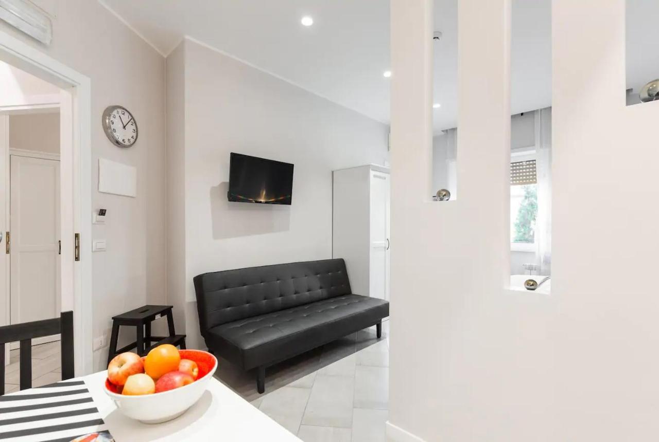 Interno 1 Ciampino Roma Luxury Apartment Con Balcone Bagian luar foto
