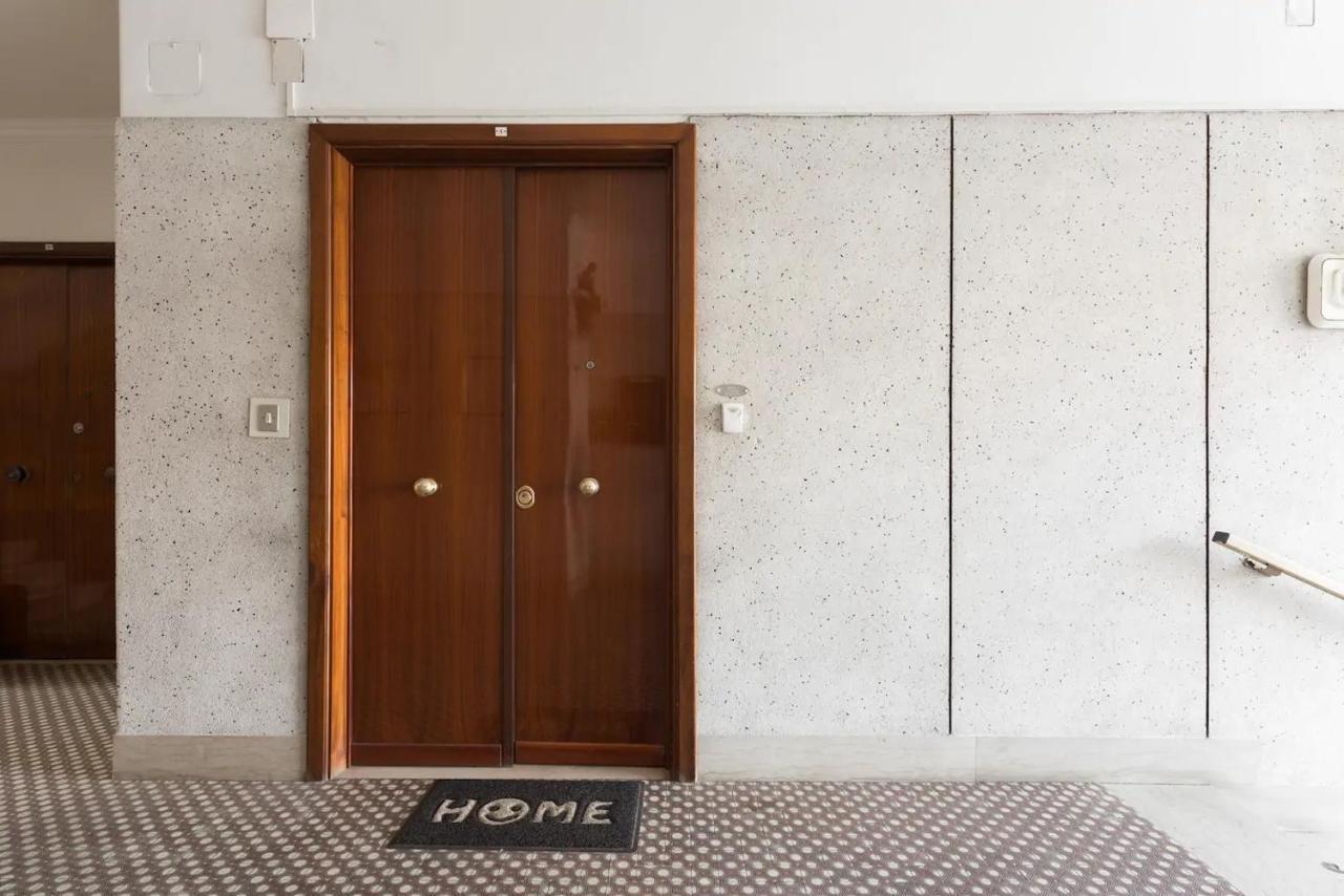 Interno 1 Ciampino Roma Luxury Apartment Con Balcone Bagian luar foto