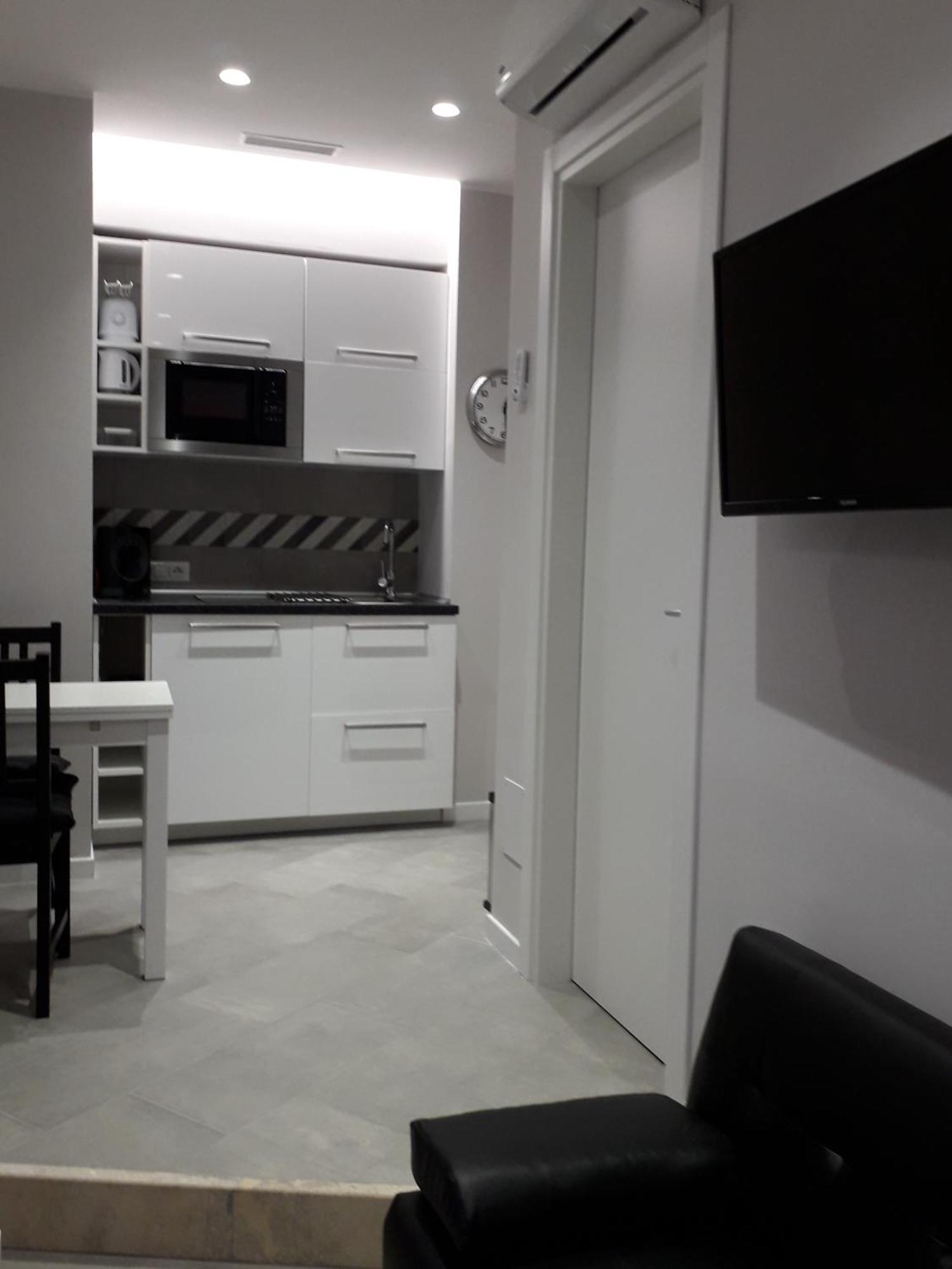 Interno 1 Ciampino Roma Luxury Apartment Con Balcone Ruang foto