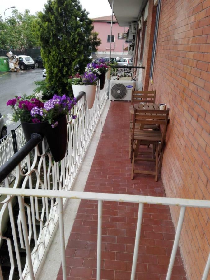 Interno 1 Ciampino Roma Luxury Apartment Con Balcone Bagian luar foto